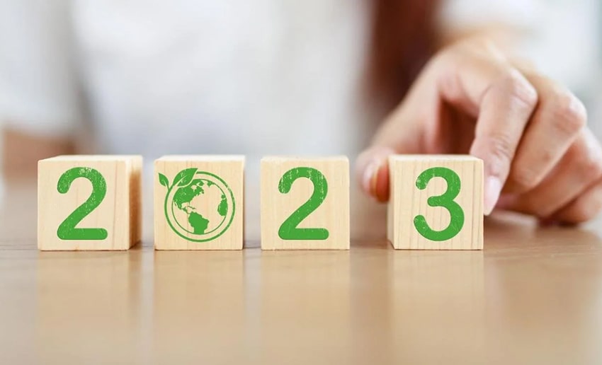 Wooden cubes with the number 2023 written on them